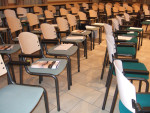 De nog lege zaal in de CGK te Middelharnis,
